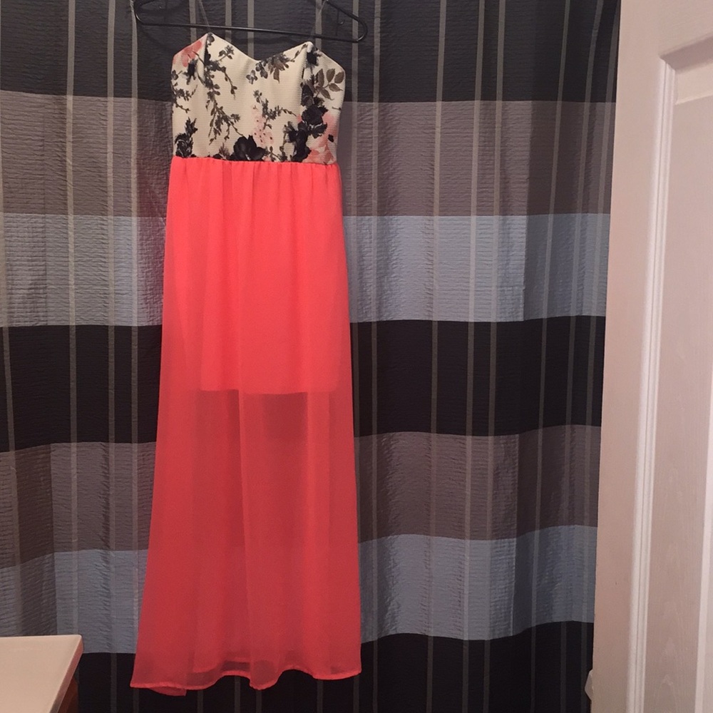 Pink Lily dress size Medium